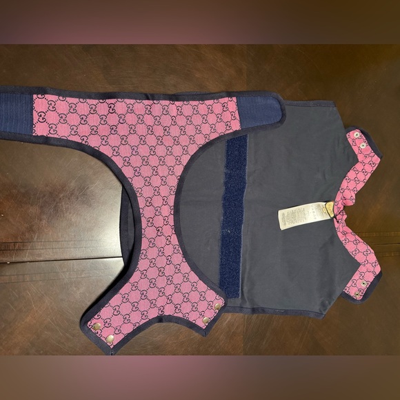 New Authentic Gucci Pink GG Logo Dog Trench Coat - Picture 8 of 16